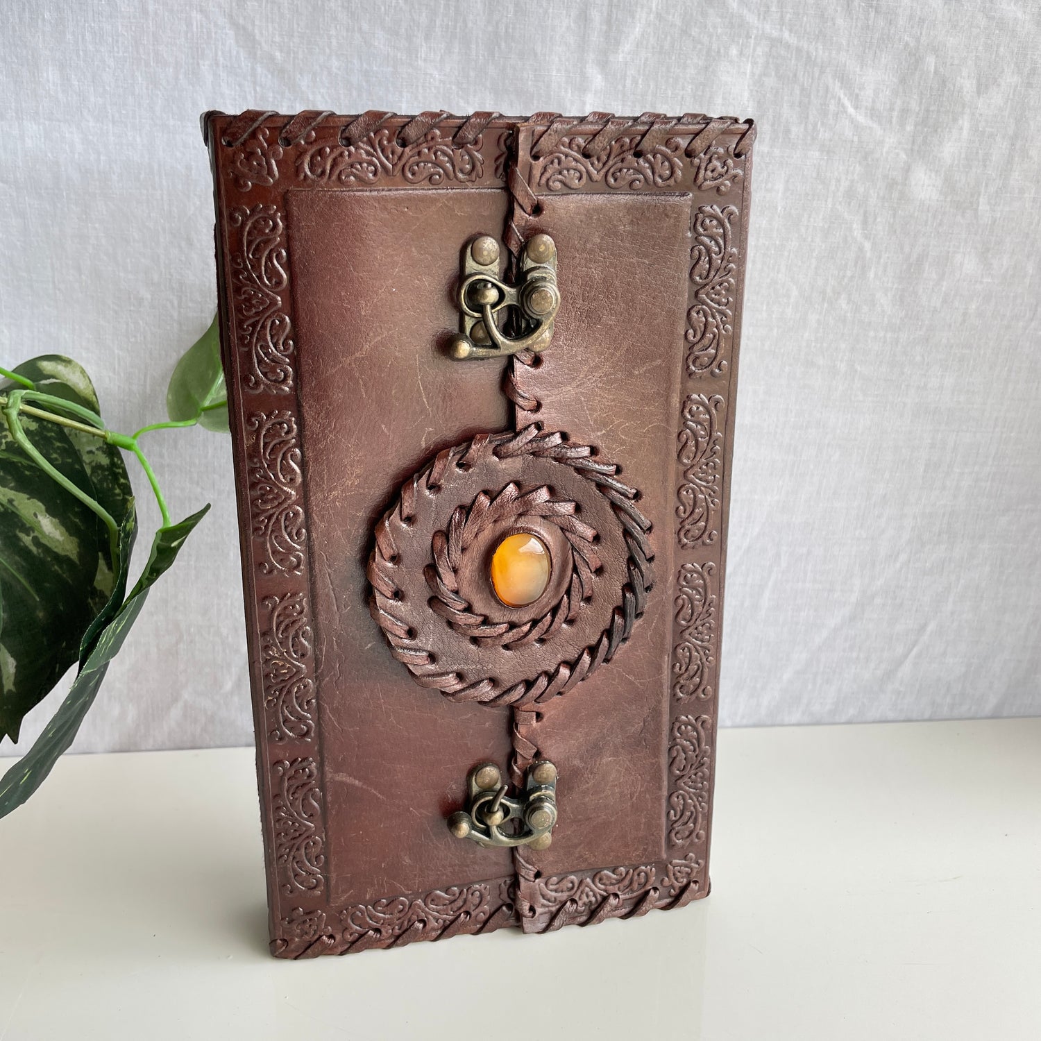 Leather Book Sml 2 Buckles 1 Crystal