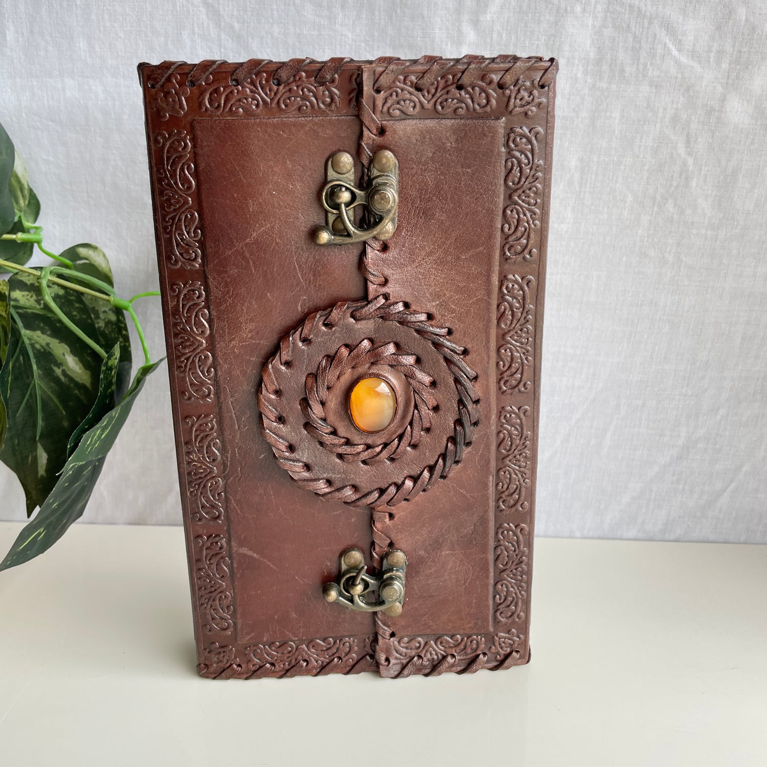 Leather Book Sml 2 Buckles 1 Crystal