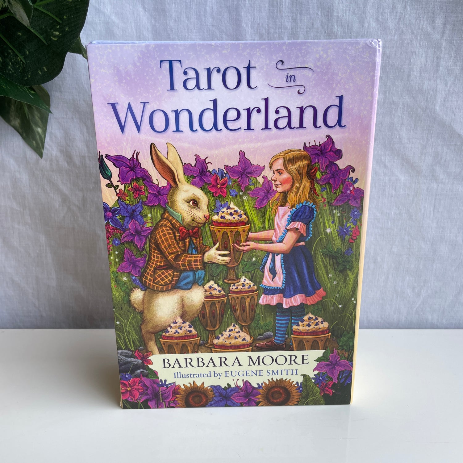 Tarot in Wonderland Barbara Moore