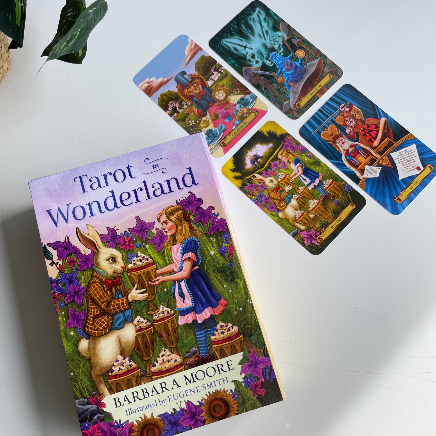 Tarot in Wonderland Barbara Moore